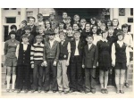 8 "�" 1976